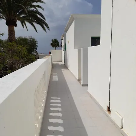 Fabulous 1-bed In Puerto Del Carmen Apartment *